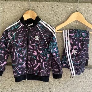 Adidas baby/Toddler Tracksuit Set